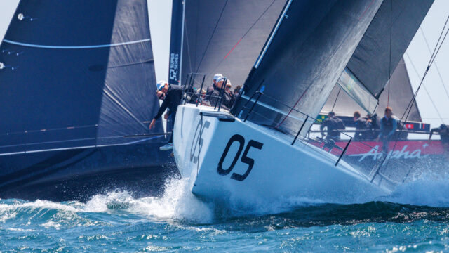 52 Super Series