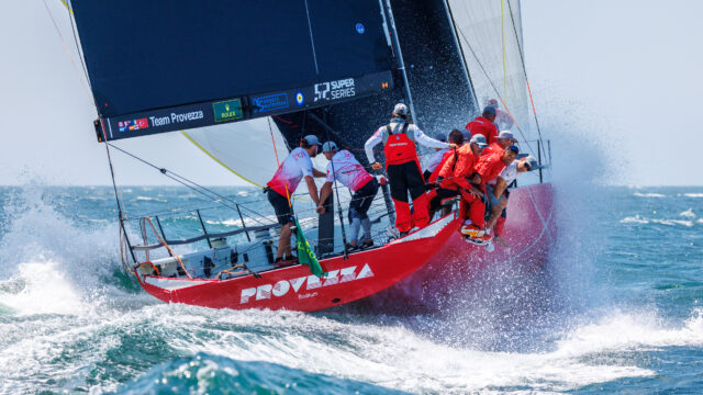 52 Super Series