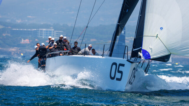 52 Super Series