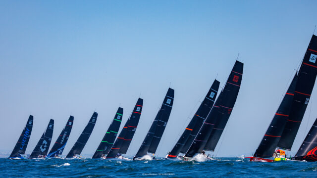 52 Super Series