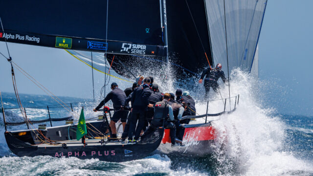 52 Super Series