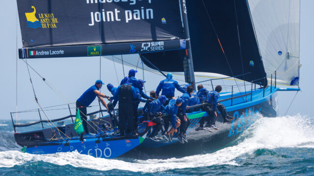52 Super Series