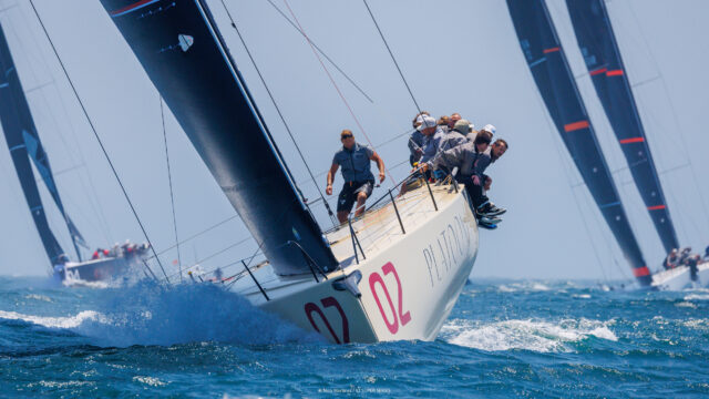 52 Super Series