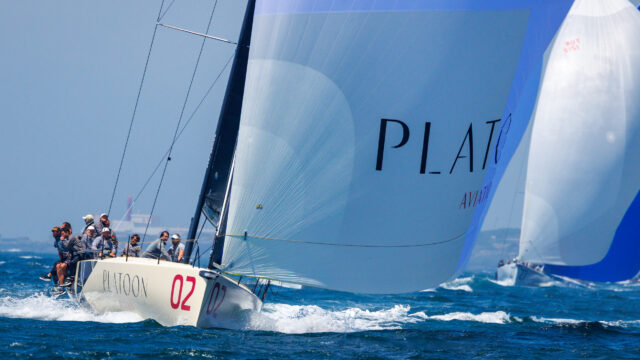 52 Super Series