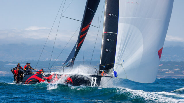 52 Super Series