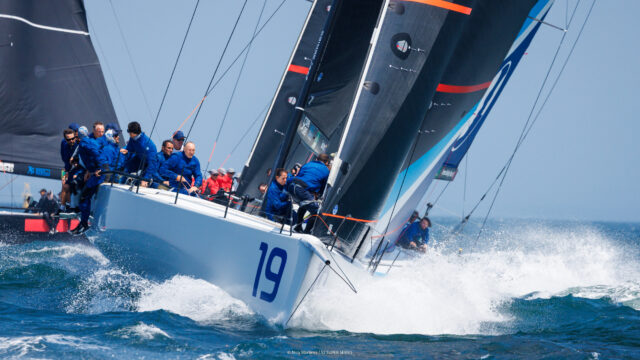 52 Super Series