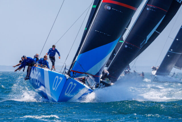 52 Super Series