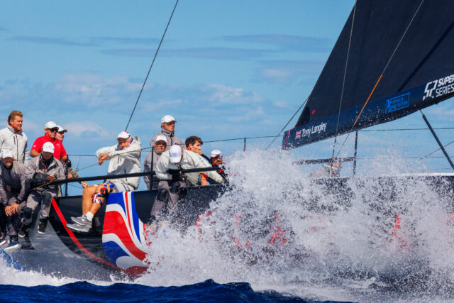 52 SUPER SERIES – PORTO CERVO – RANGE ROVER
