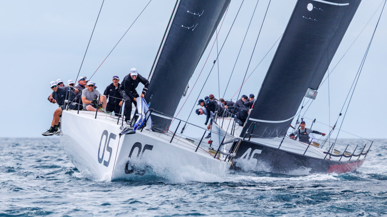 Leaders Sled stay steady as others ride the roller coaster in record fleet.